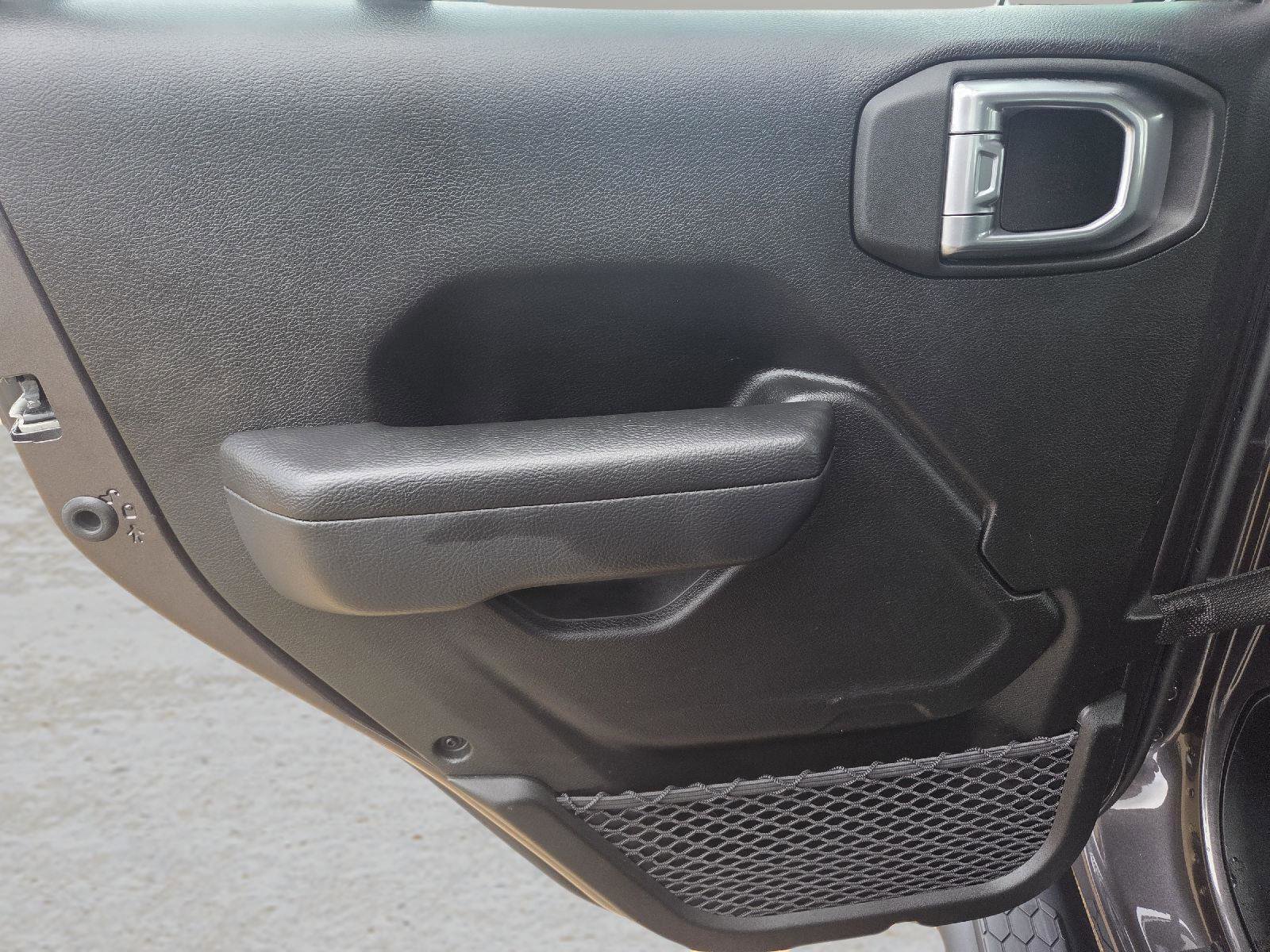 Used 2025 Jeep Wrangler Sport image 67