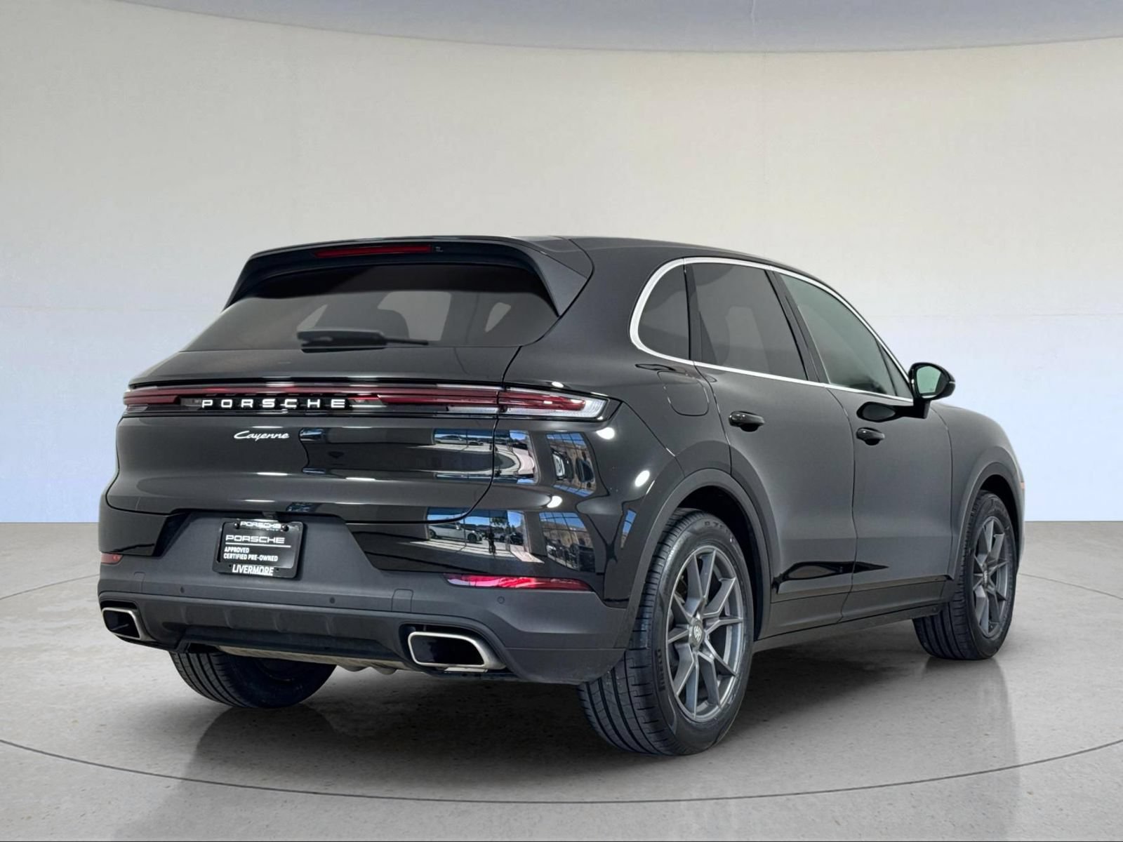 Certified 2024 Porsche Cayenne AWD/4WD image 8