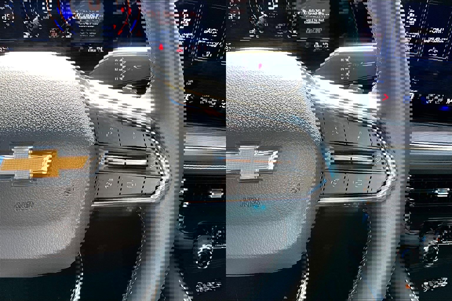 Certified 2025 Chevrolet Suburban Premier image 12