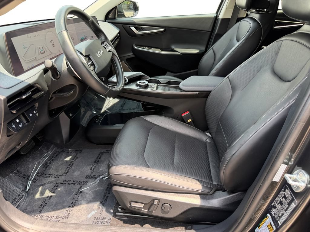 Certified 2023 Kia EV6 Wind AWD/4WD image 16