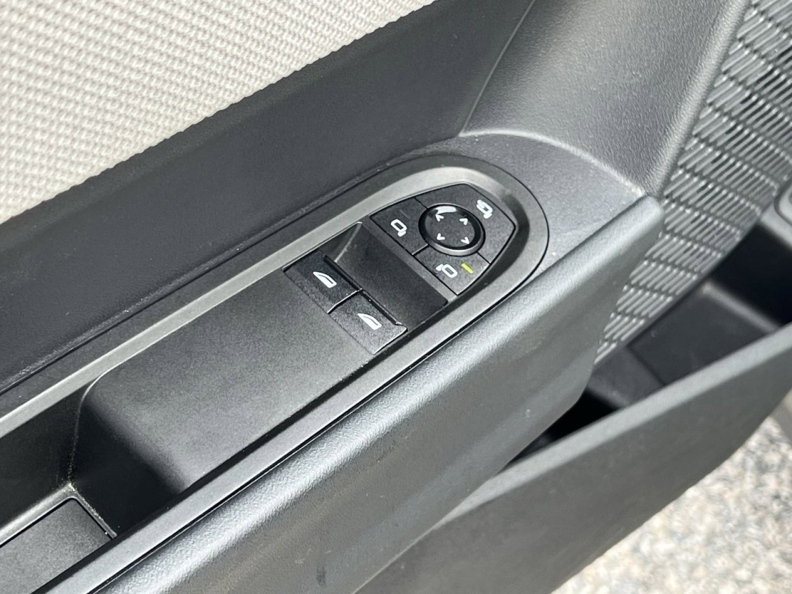 Certified 2025 MINI Cooper S image 12