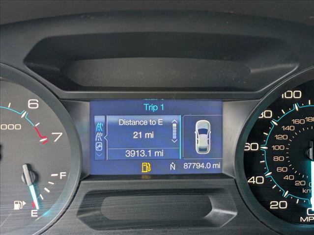 Used 2015 Ford Explorer XLT image 25