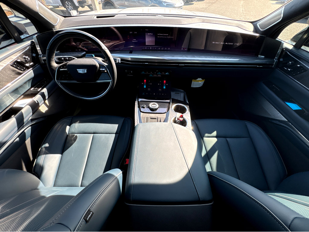 New 2025 Cadillac Escalade IQ Luxury 2 image 4