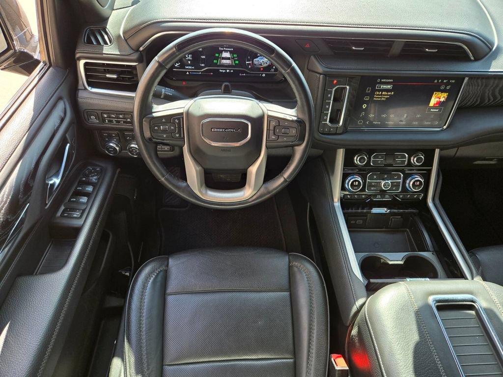 Used 2023 GMC Yukon Denali w/ Denali Reserve Package AWD/4WD image 9