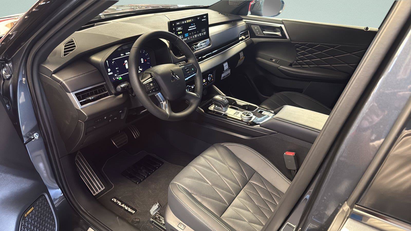 New 2026 Mitsubishi Outlander 4WD Plug-In Hybrid image 16