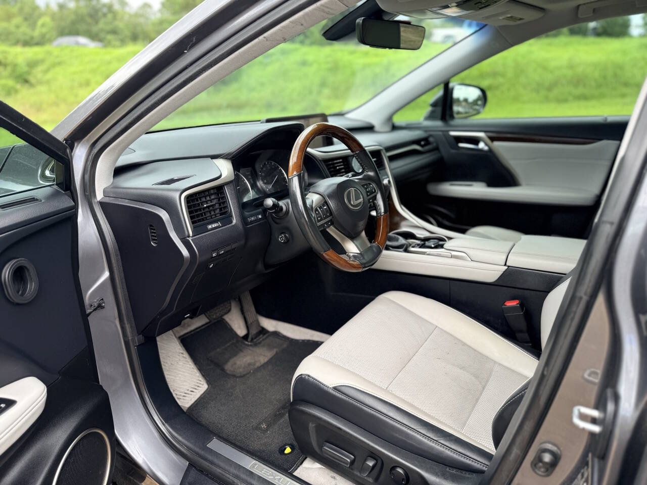 Used 2019 Lexus RX 350 FWD w/ Navigation Package image 12