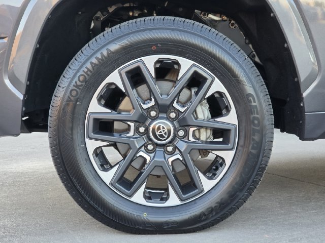 Used 2023 Toyota Tundra Limited AWD/4WD image 8