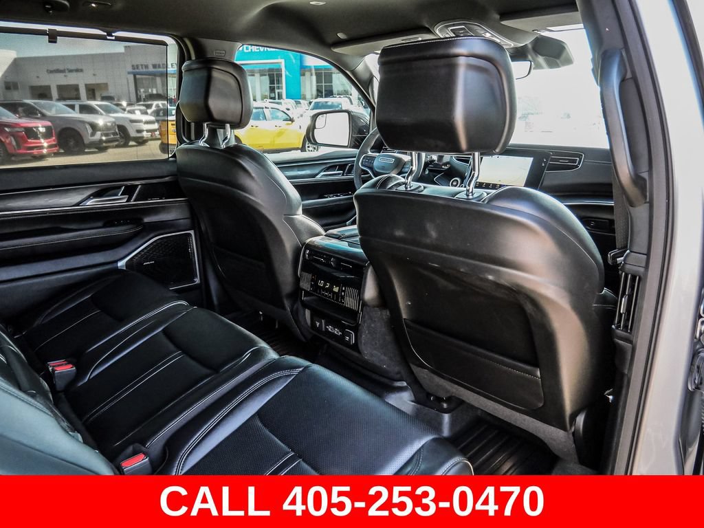 Used 2023 Jeep Wagoneer 4WD w/ Convenience Group I image 46