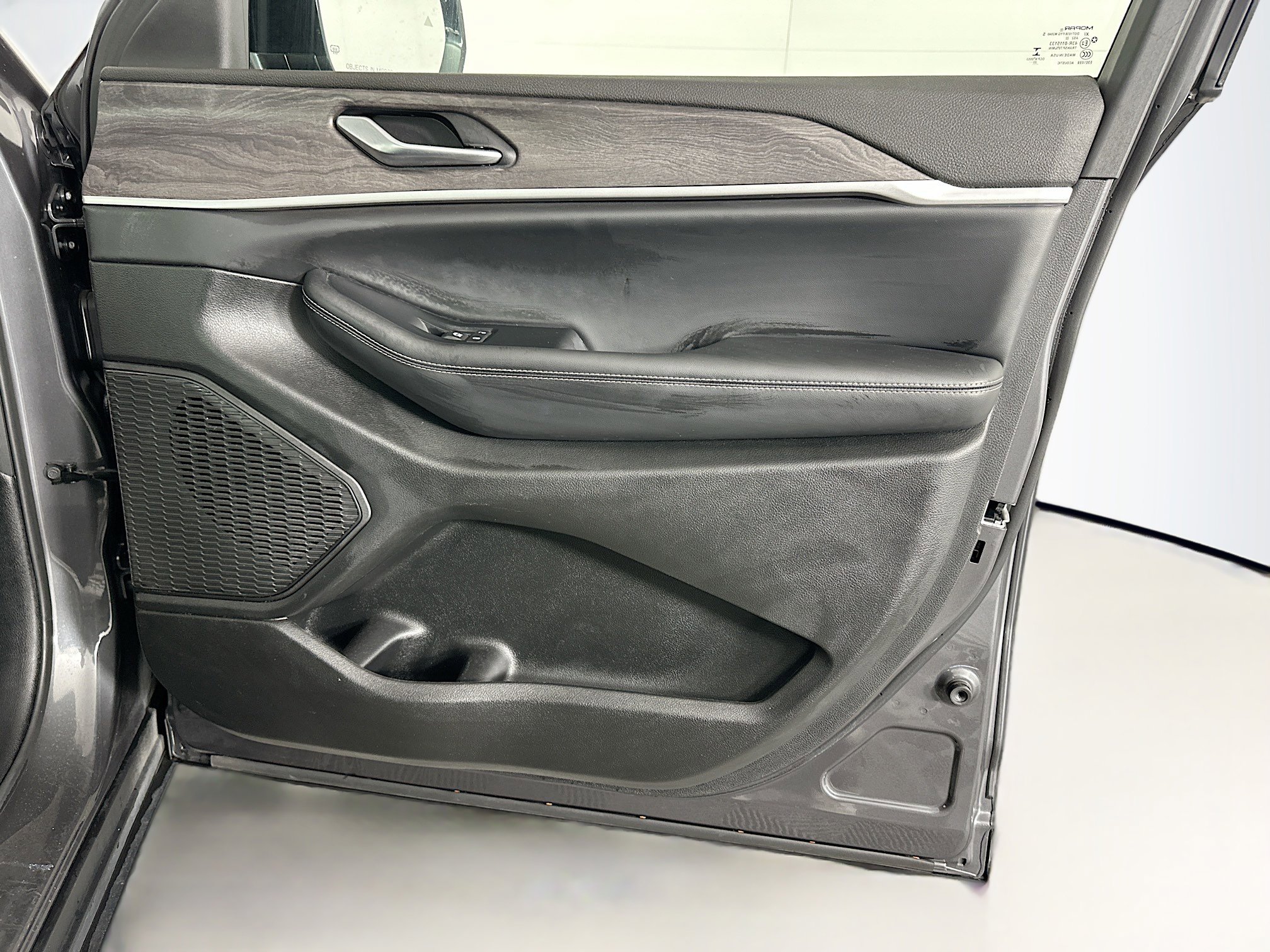 Used 2023 Jeep Grand Cherokee L Limited image 34