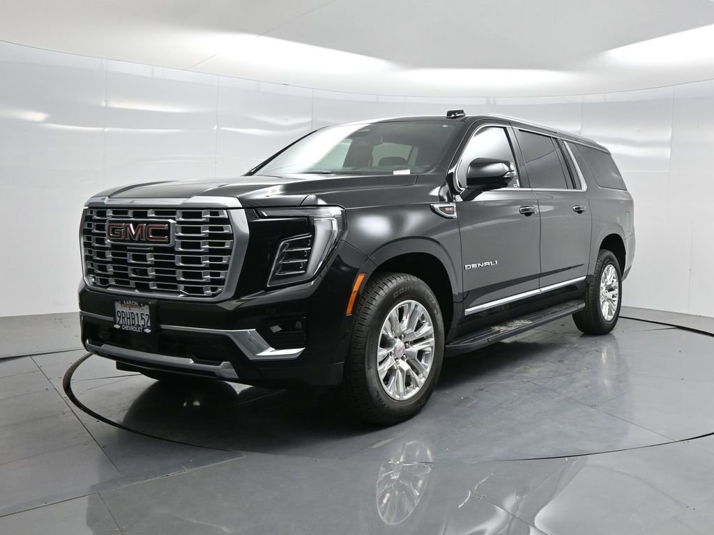 Used 2025 GMC Yukon XL Denali image 2