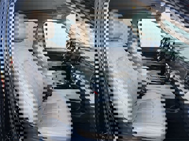 Used 2024 Ford Expedition Limited image 31