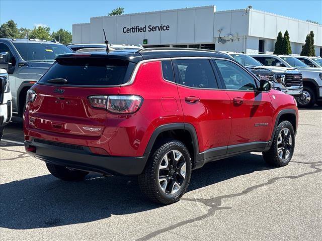 Used 2018 Jeep Compass Trailhawk w/ Leather Interior Group AWD/4WD image 2