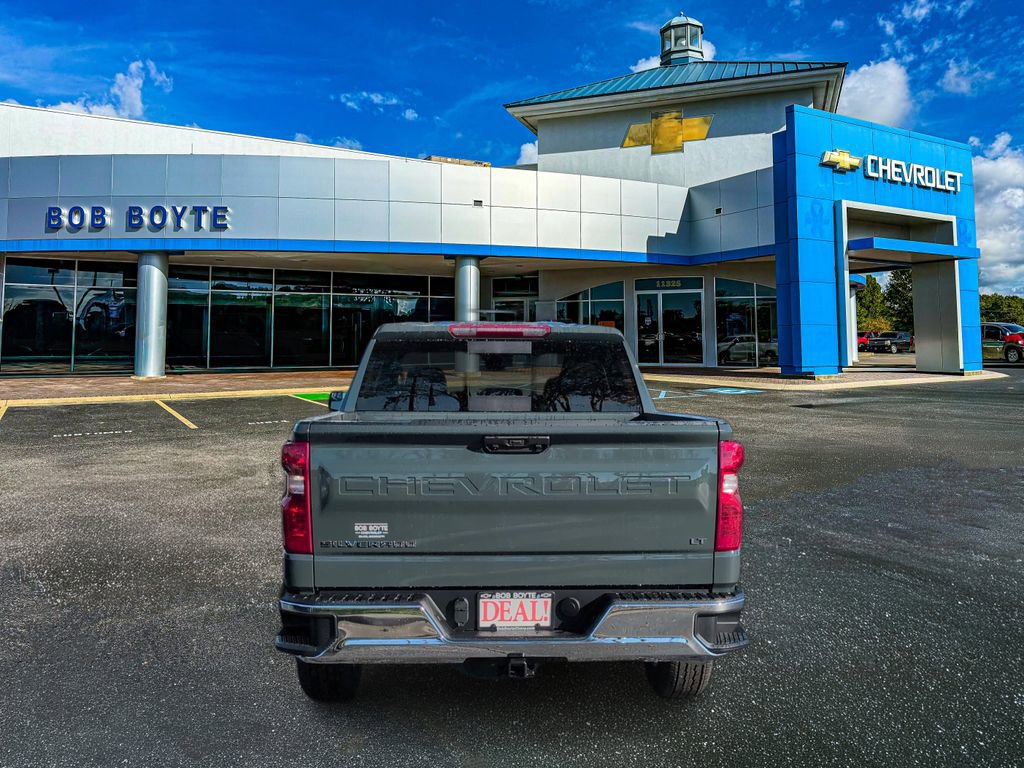 New 2026 Chevrolet Silverado 1500 LT w/ LPO, Dark Essentials Package image 4