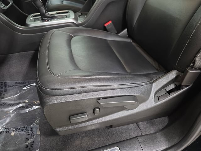 Used 2020 Chevrolet Colorado ZR2 w/ ZR2 Midnight Special Edition AWD/4WD image 29