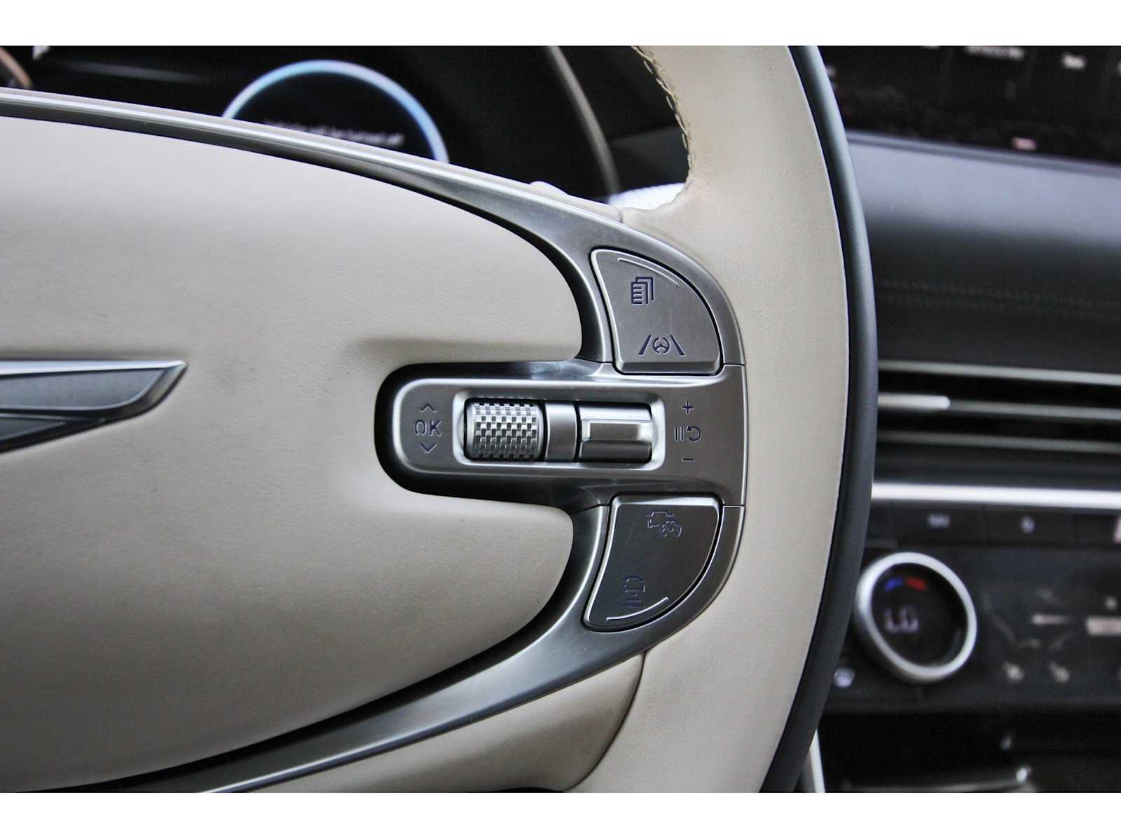 Used 2024 Genesis GV80 3.5T w/ Prestige Package AWD/4WD image 16