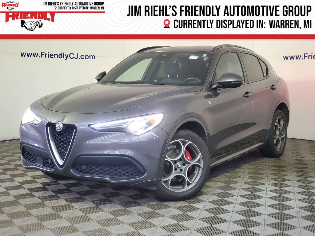Used 2023 Alfa Romeo Stelvio Ti image 1
