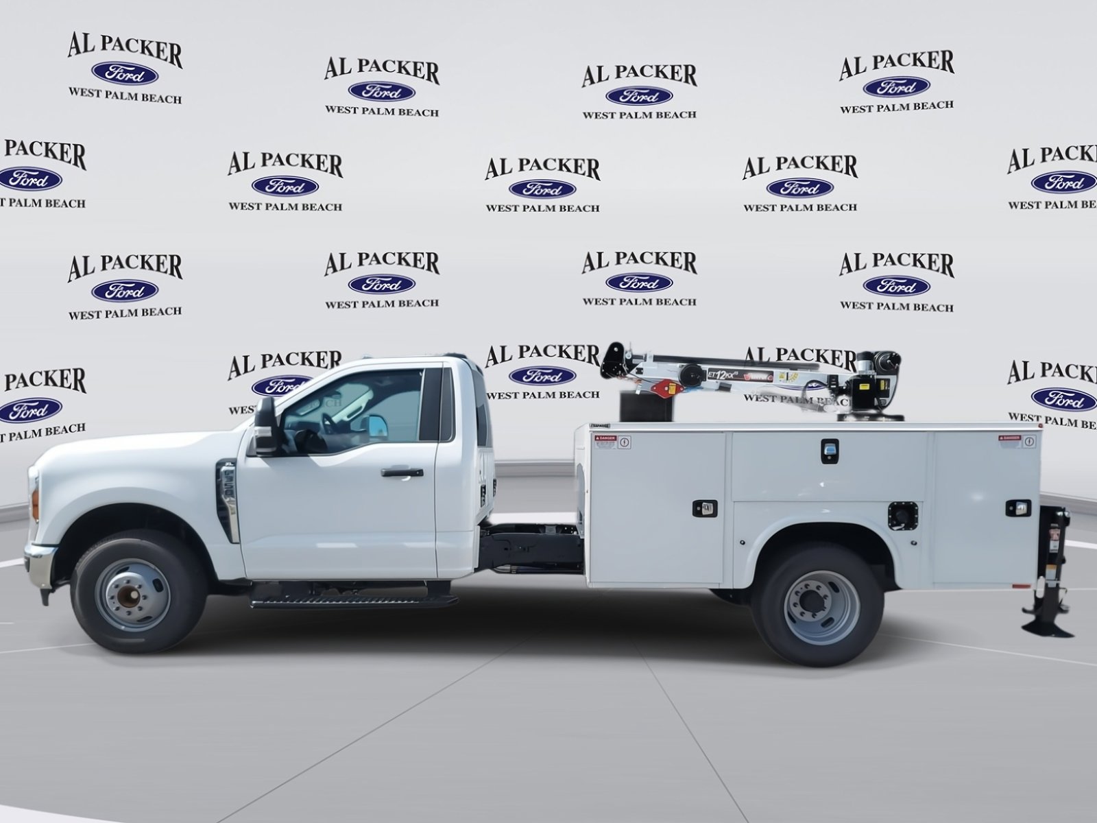 Used 2025 Ford F350 XL w/ XL Chrome Package image 2