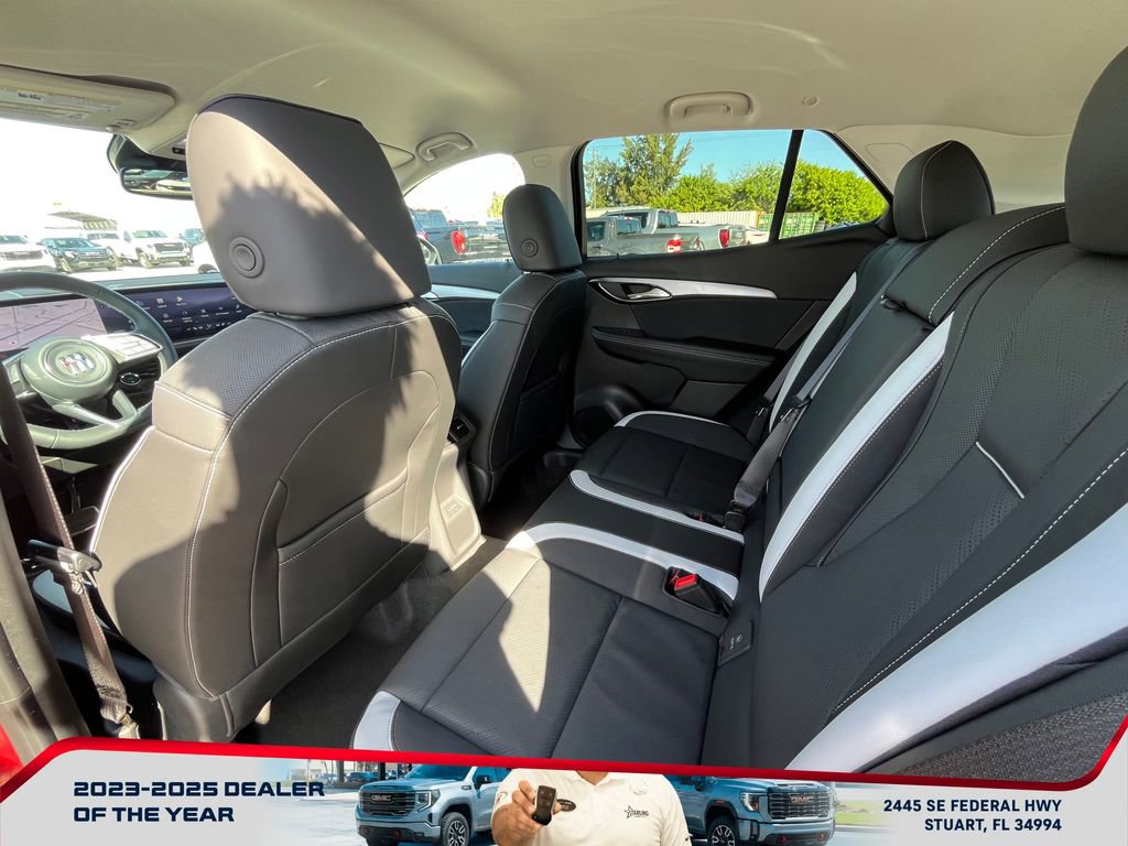 Certified 2025 Buick Envision Sport Touring image 13