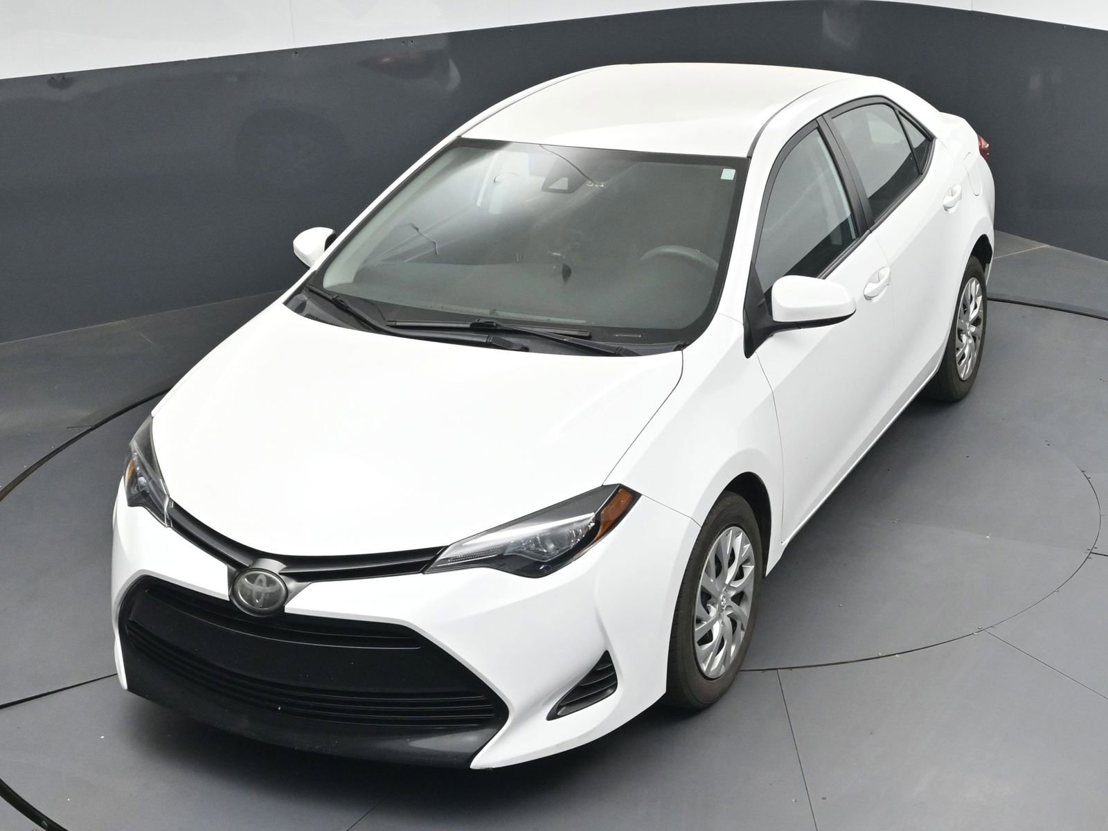 Used 2019 Toyota Corolla LE image 28