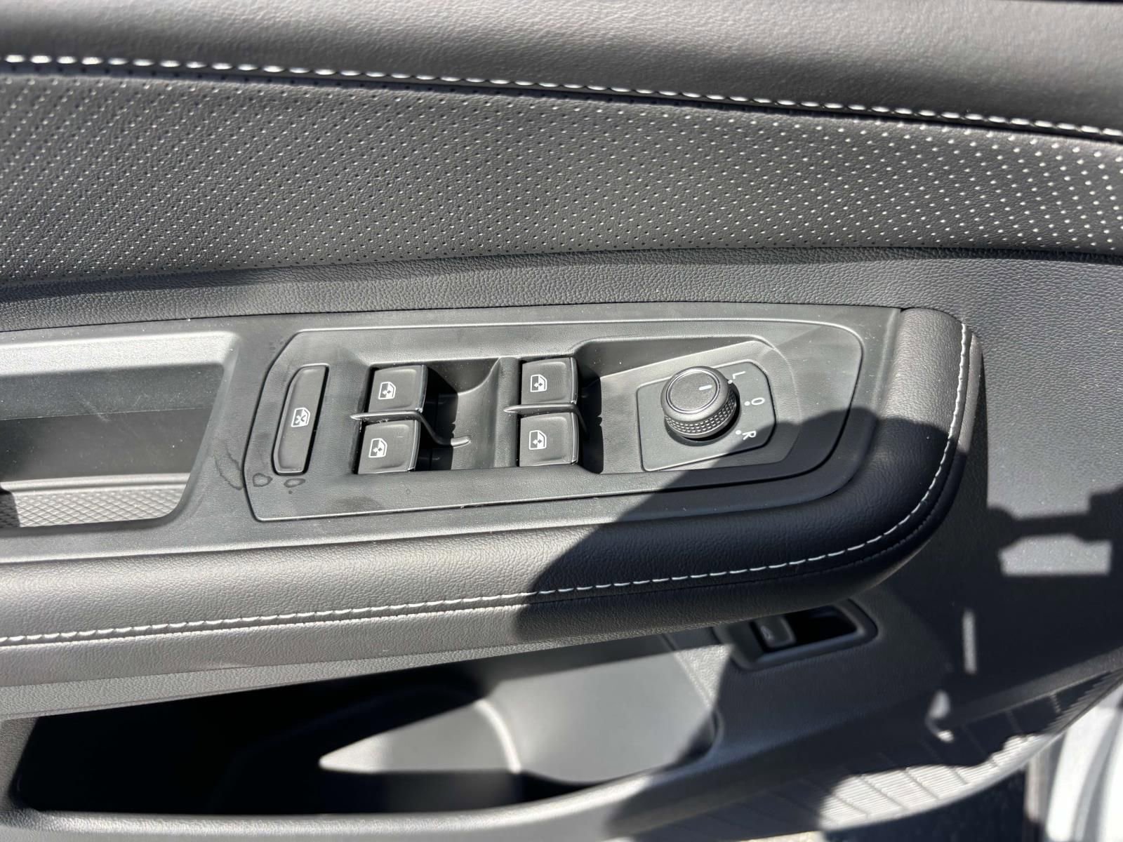 New 2026 Volkswagen Atlas SE image 13