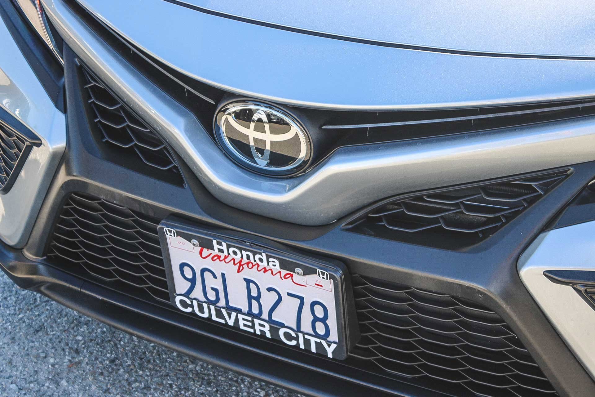 Used 2023 Toyota Camry SE image 6