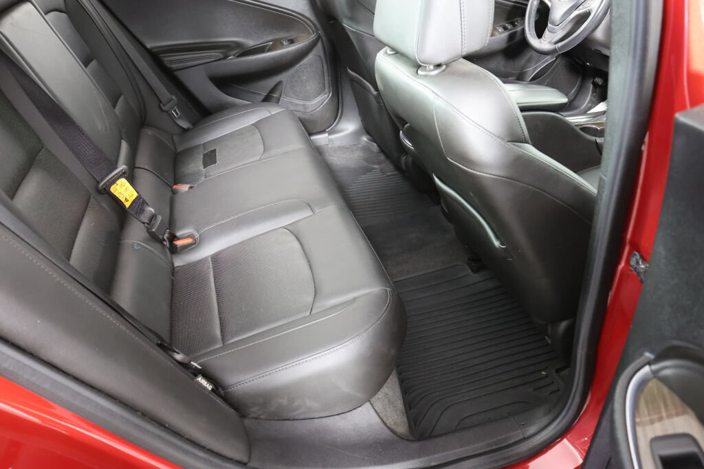 Used 2016 Chevrolet Malibu Premier FWD image 22
