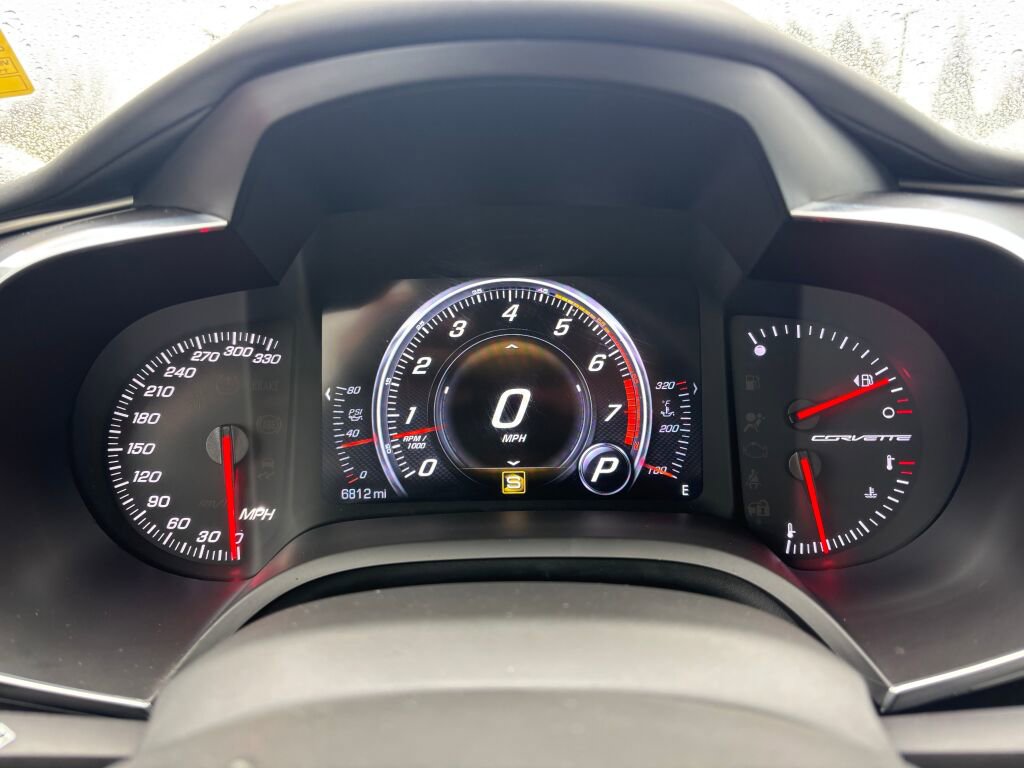 Used 2017 Chevrolet Corvette Stingray Coupe w/ Z51 3LT image 21