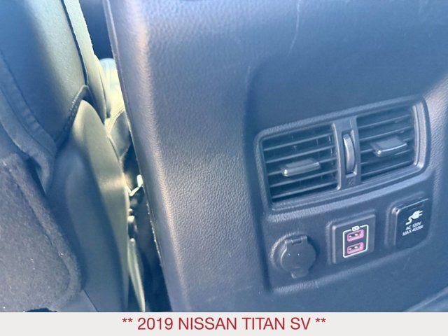 Used 2019 Nissan Titan SV w/ SV Convenience Package image 16