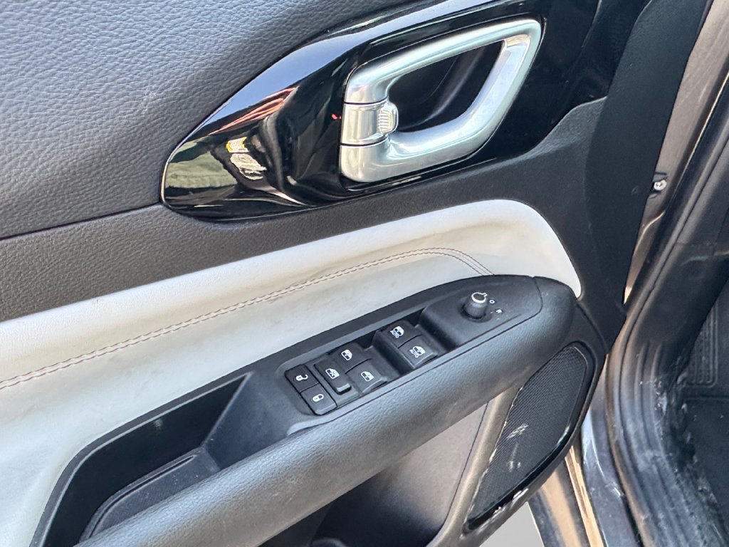 Used 2024 Jeep Compass Limited AWD/4WD image 19
