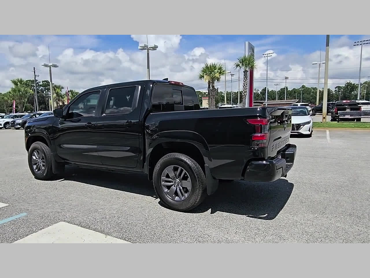 Used 2025 Nissan Frontier SV w/ SV Convenience Package AWD/4WD image 30