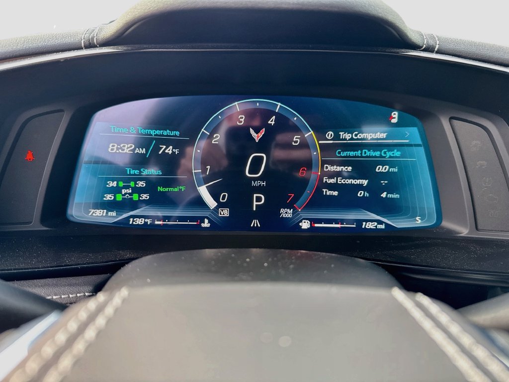 Used 2025 Chevrolet Corvette Stingray Preferred Cpe w/ Battery Protection Package RWD image 12