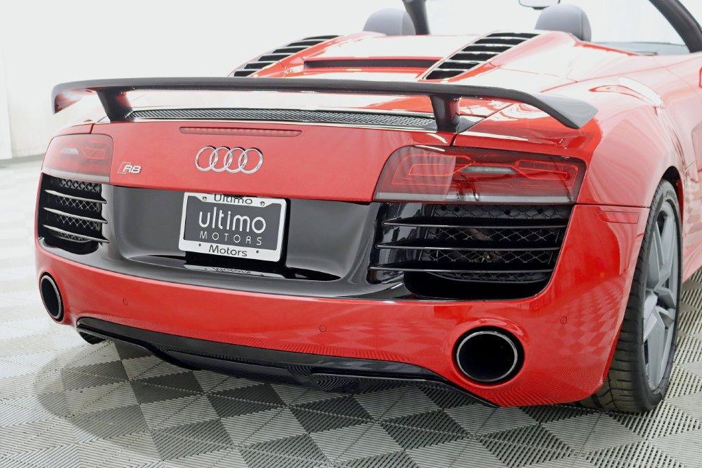 Used 2015 Audi R8 V10 AWD/4WD image 11