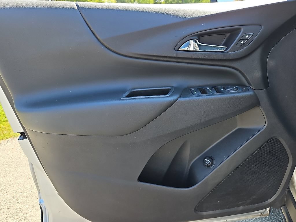 Used 2021 Chevrolet Equinox LT FWD image 13