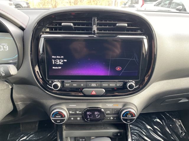 Certified 2023 Kia Soul GT-Line image 8
