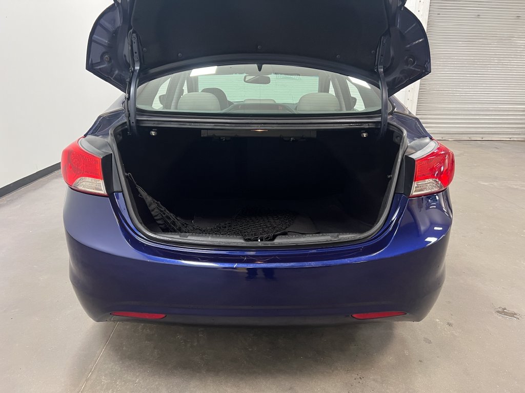Used 2013 Hyundai Elantra GLS w/ Preferred Pkg FWD image 23