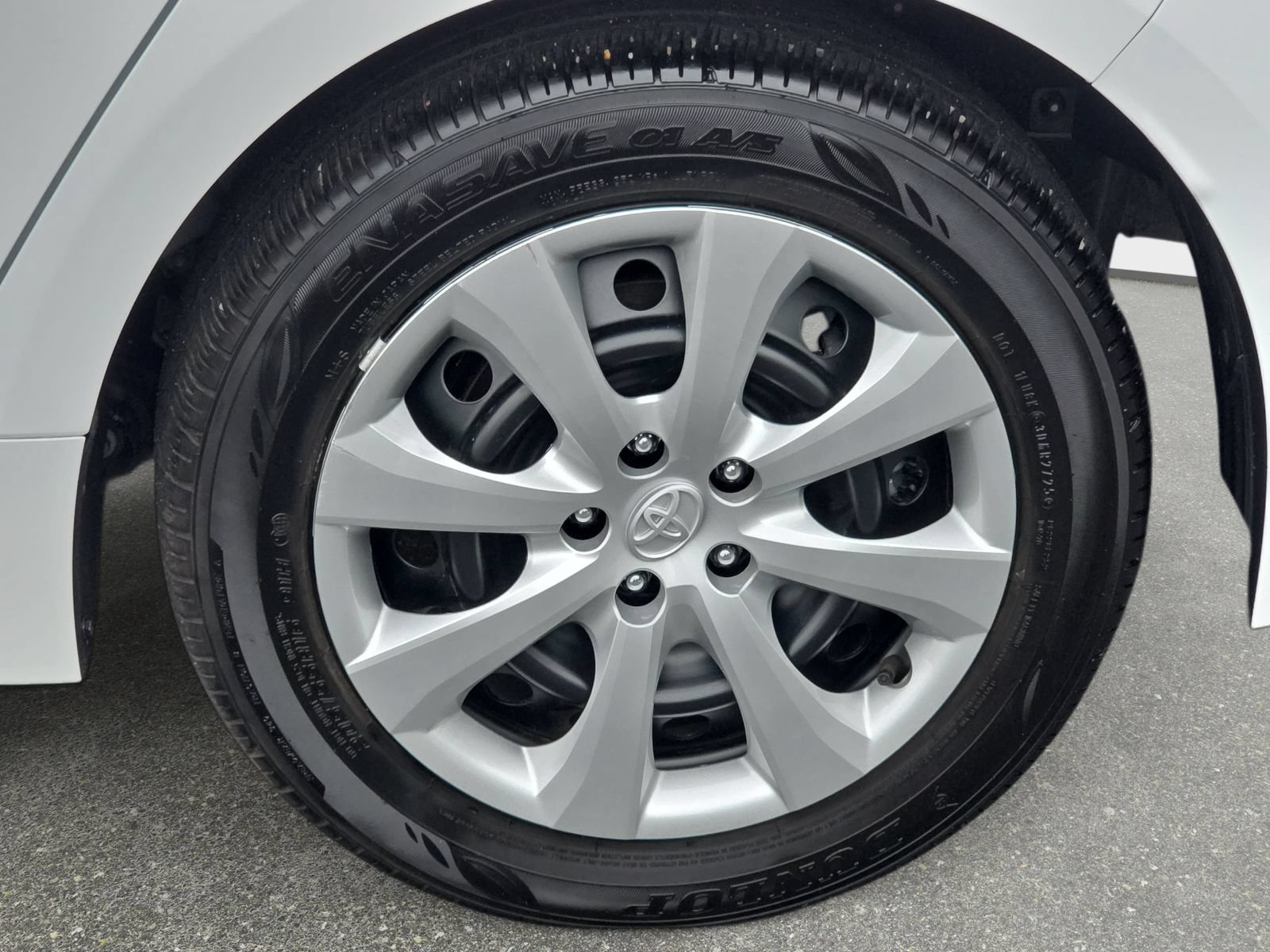 Used 2026 Toyota Corolla LE FWD image 31