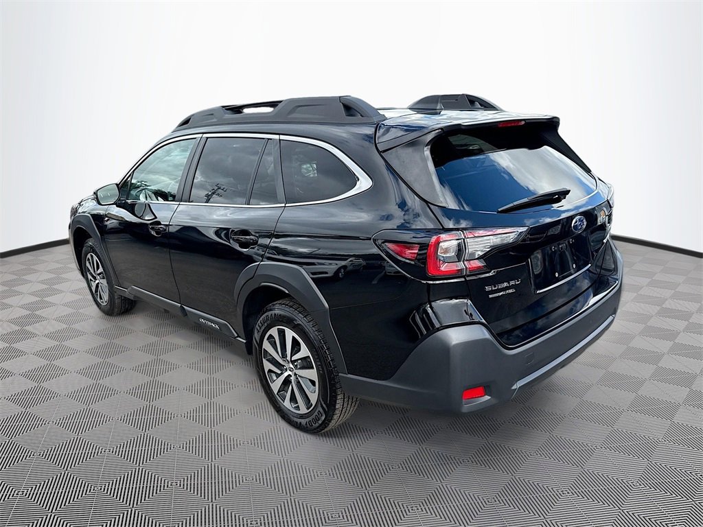 Used 2024 Subaru Outback Premium image 8