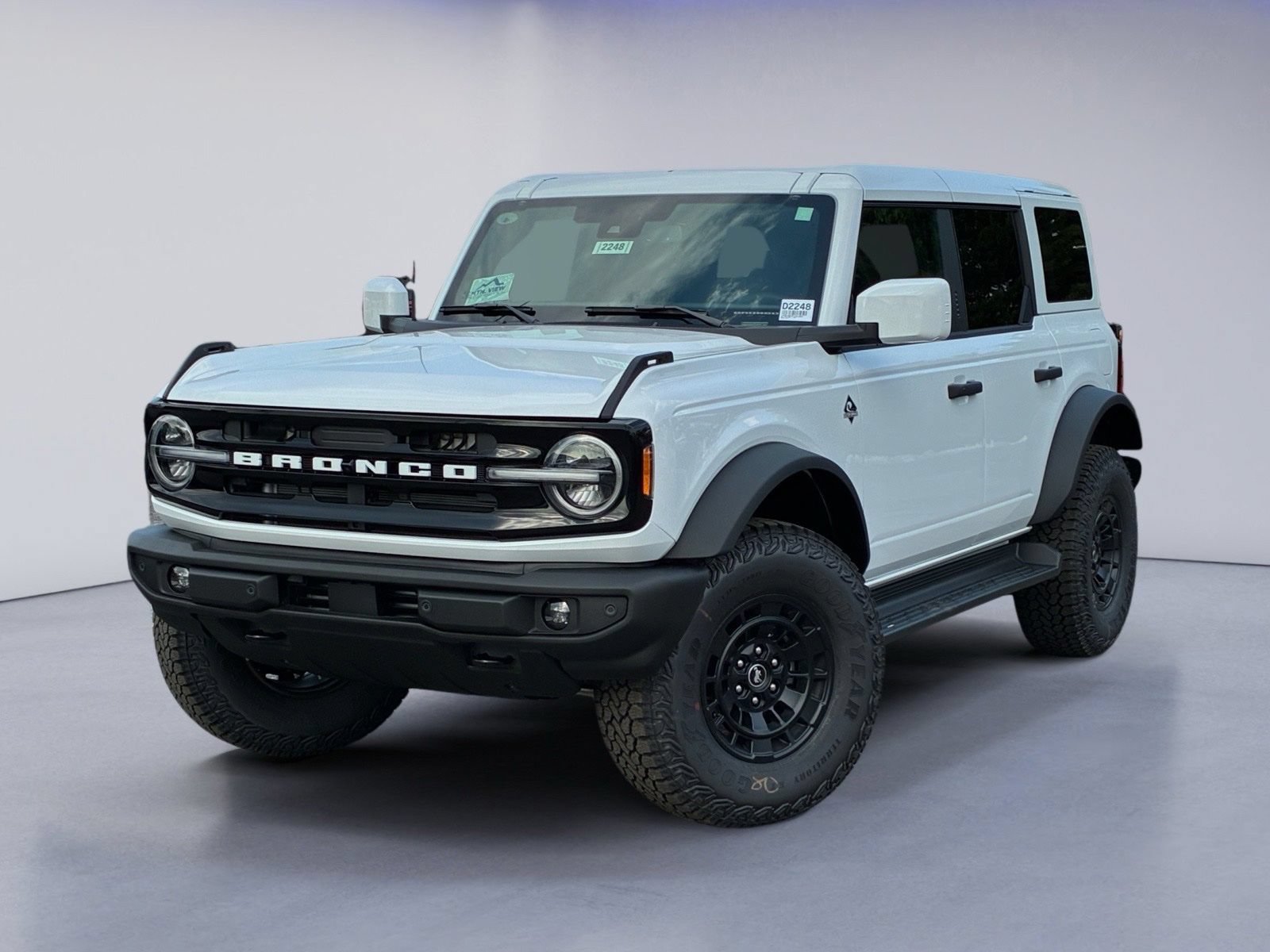 New 2026 Ford Bronco Outer Banks w/ Sasquatch Package AWD/4WD image 2