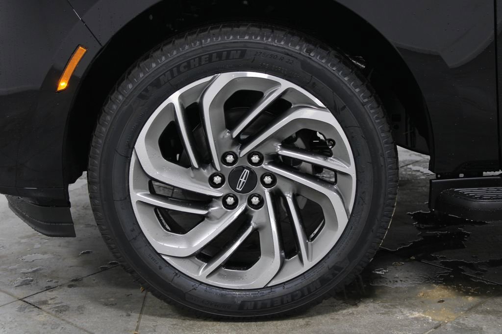 New 2026 Lincoln Navigator L Premier AWD/4WD image 20