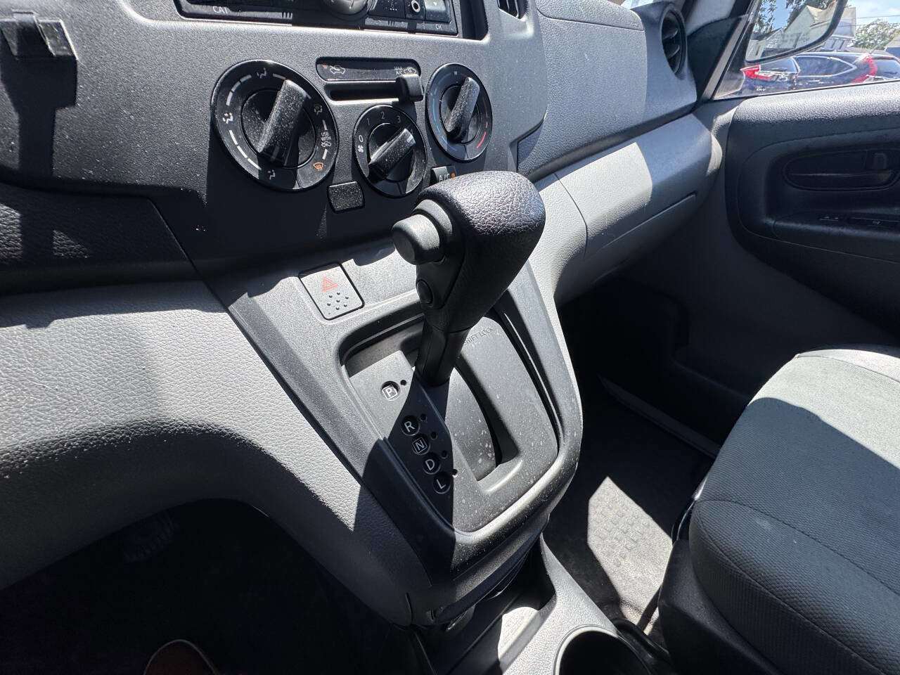 Used 2017 Chevrolet City Express LS image 30