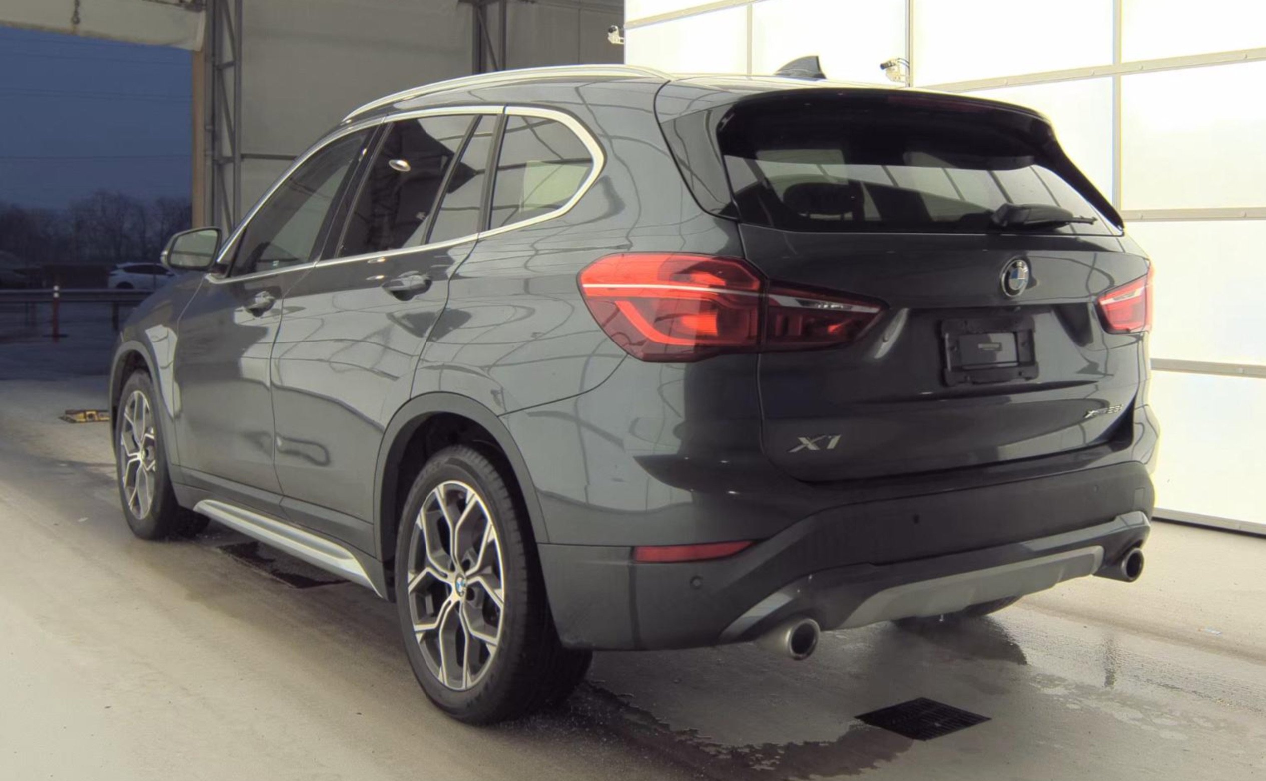 Used 2020 BMW X1 xDrive28i w/ Convenience Package image 5