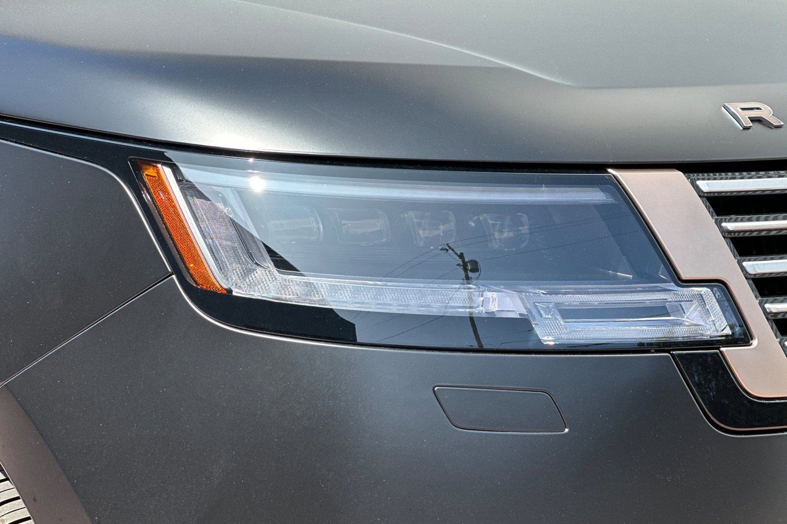 New 2026 Land Rover Range Rover SV AWD/4WD image 11