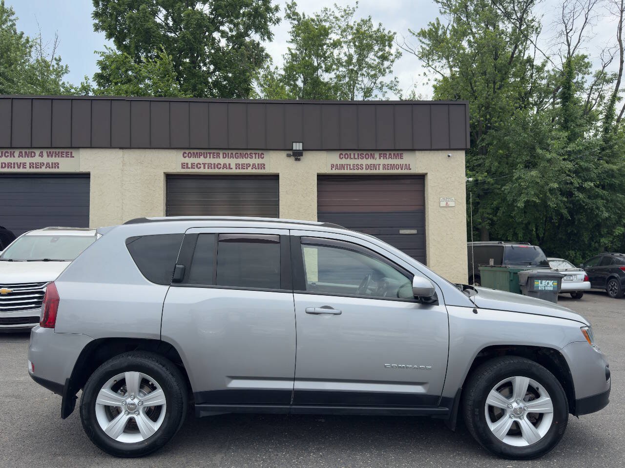 Used 2015 Jeep Compass Latitude AWD/4WD image 7