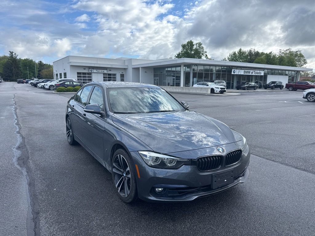 Used 2018 BMW 330e w/ Convenience Package RWD image 1