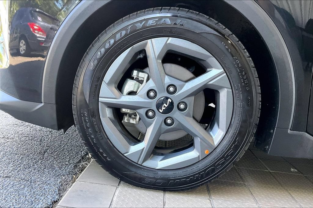 Used 2025 Kia K4 FWD image 34