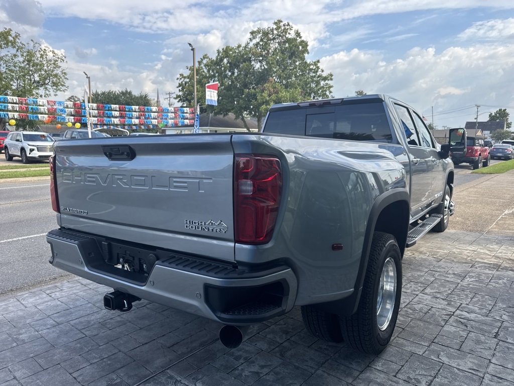 New 2026 Chevrolet Silverado 3500 High Country w/ High Country Premium Package image 23