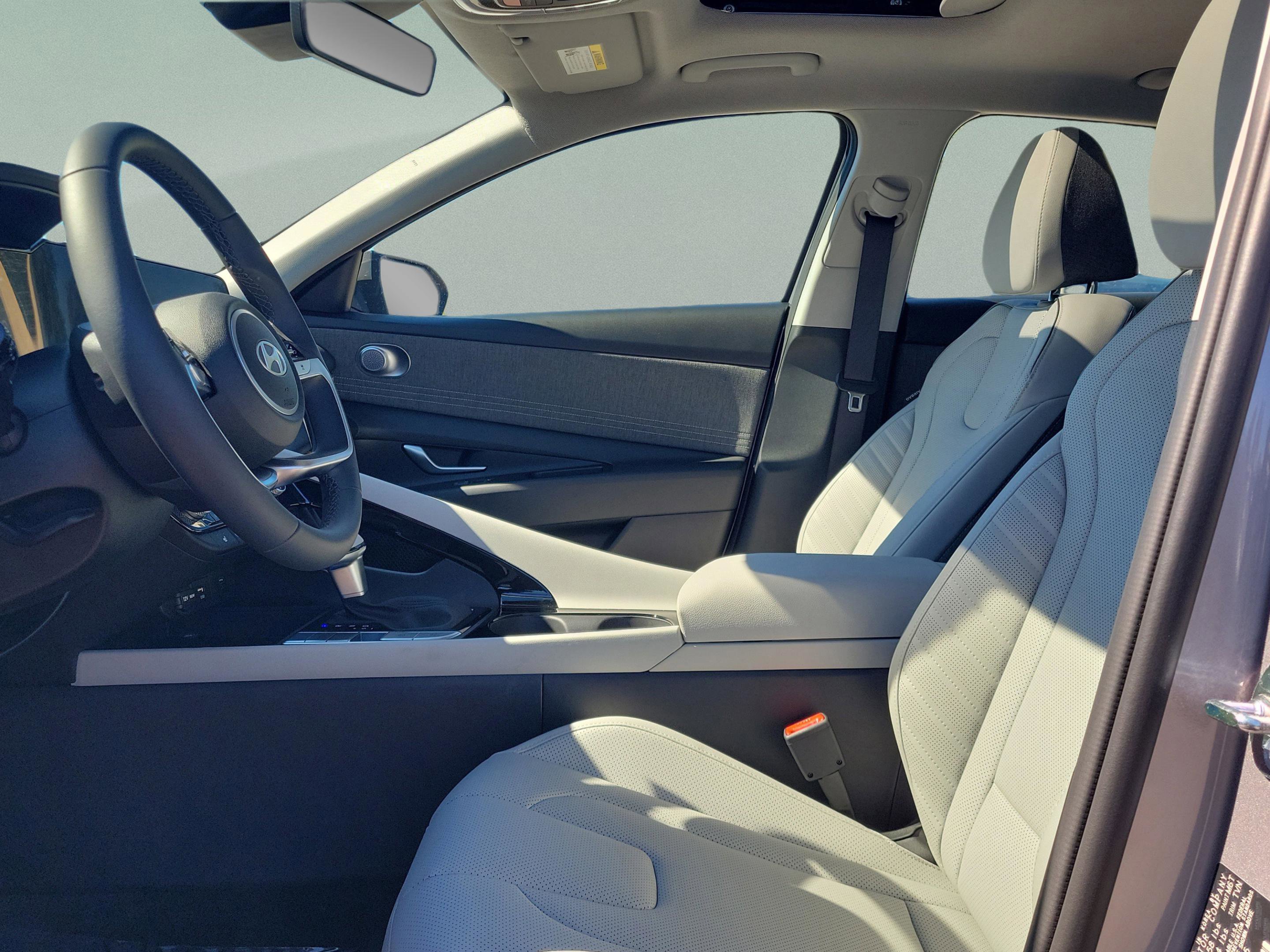 New 2026 Hyundai Elantra Limited image 20