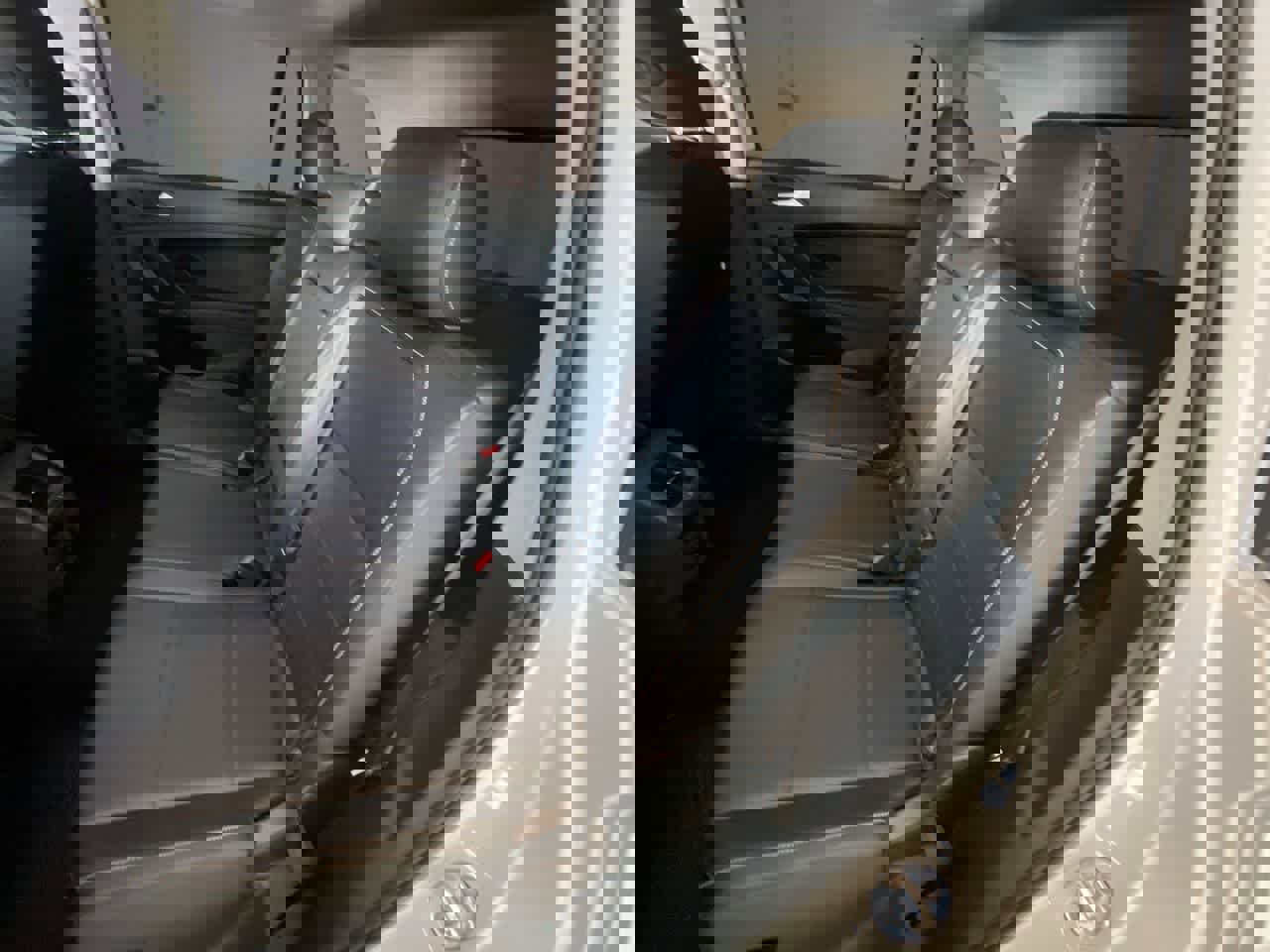 Used 2021 Volkswagen Tiguan SEL image 23