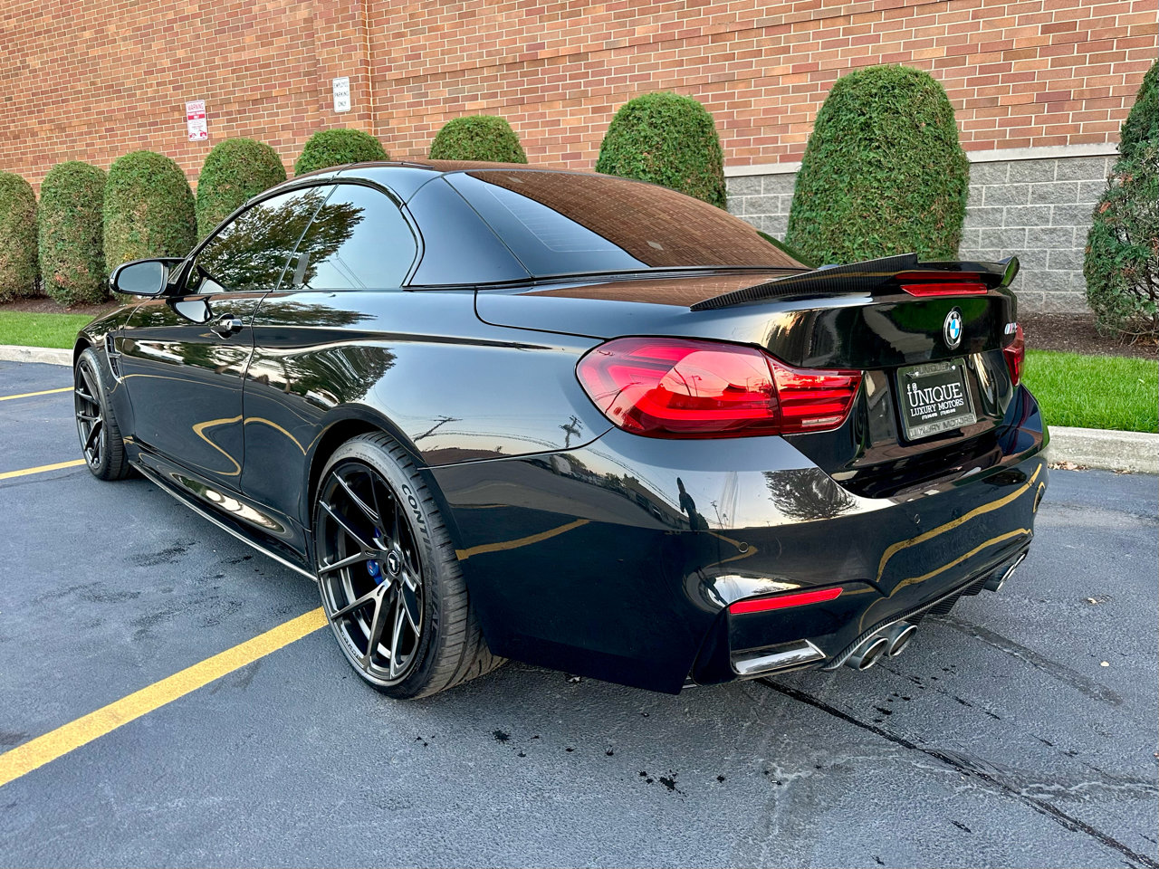 Used 2020 BMW M4 Convertible image 5