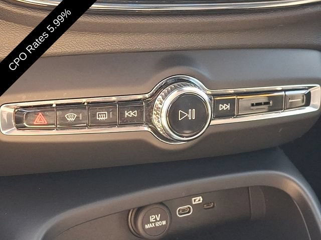 Certified 2023 Volvo XC40 B5 Ultimate w/ Climate Package AWD/4WD image 20